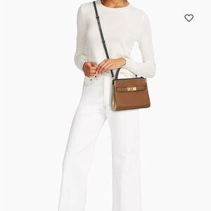 Tory Burch

Petite Lee Radziwill Double Bag
Whith recip
Color Tiger Eyes